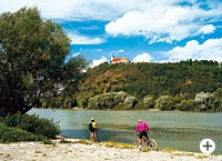 Radfahren an der Donau in Bayern