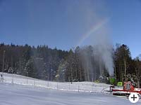 Beschneiungsanlage am Skilift in Ostbayern